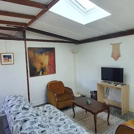 度假居 House With Access 东维尔莱班